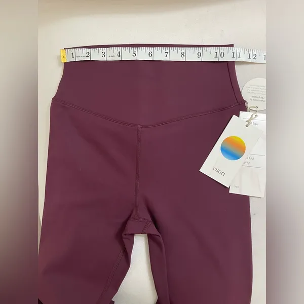 NWT Vuori Chilled Out Performance Legging in a Cerise Color Size S - Image 7