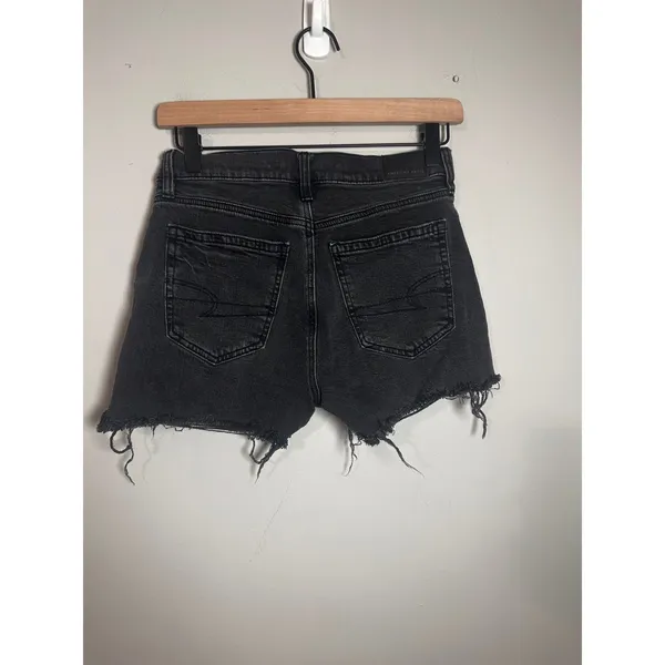 American Eagle‎ Strigid Mom Short Black Distressed Raw Hem Denim Shorts Size 00 - Image 4