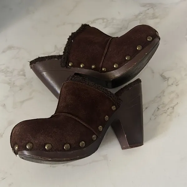 Rocket Dog Suede Leather studded clogs EUC - Image 5