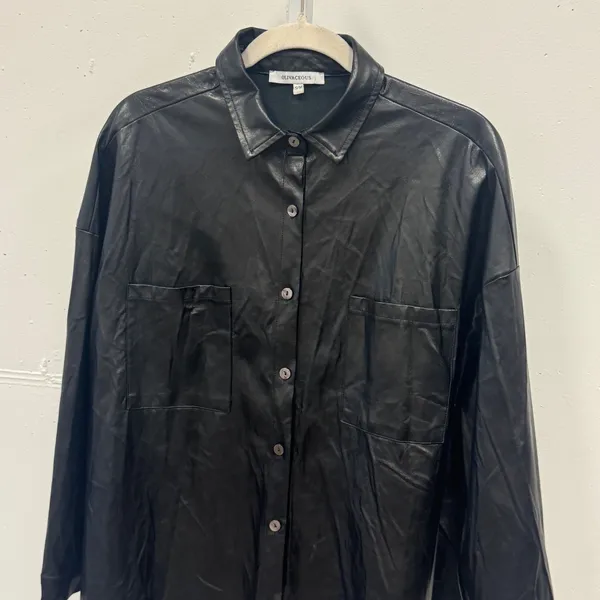 Olivaceous Black Faux Leather Button‎ Down Shirt Shacket S/M Fall Monochrome - Image 4