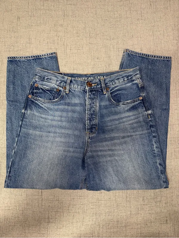 American Eagle 90s Boyfriend Jeans Size 4 Short - Image 6