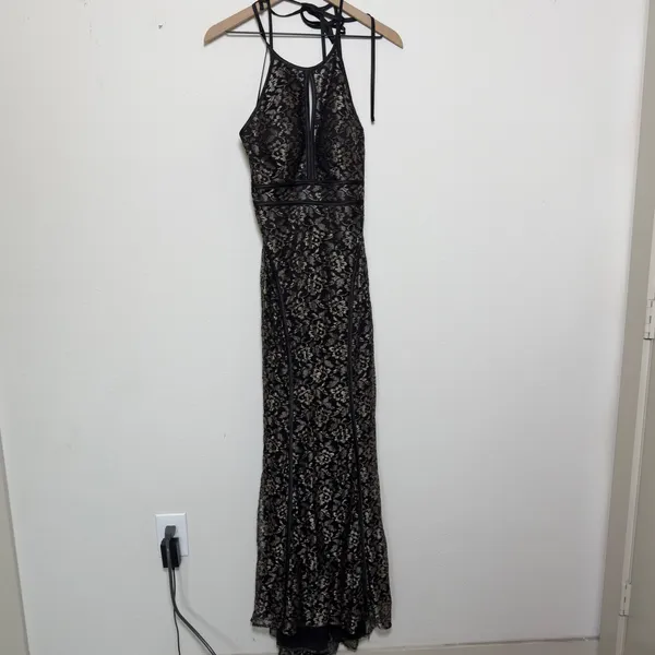 Xscape Women Formal Dress 6 Black Lace Halter Neck Keyhole Maxi Evening Gown - Image 2