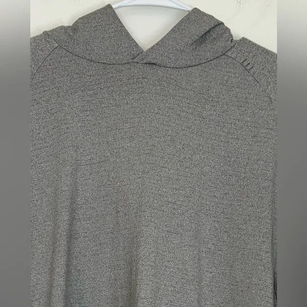 Lululemon Hoodie Gray Stretch EUC‎ - Image 2