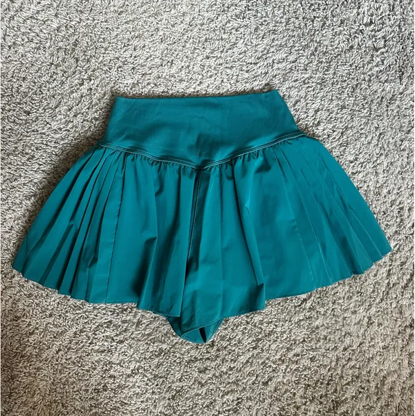 Offline by Aerie Green Pleated Shorts - Image 3