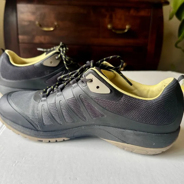Dansko Paisley Waterproof Outdoor Sneakers Vibram Slip Resistant Black Grey 41 - Image 4