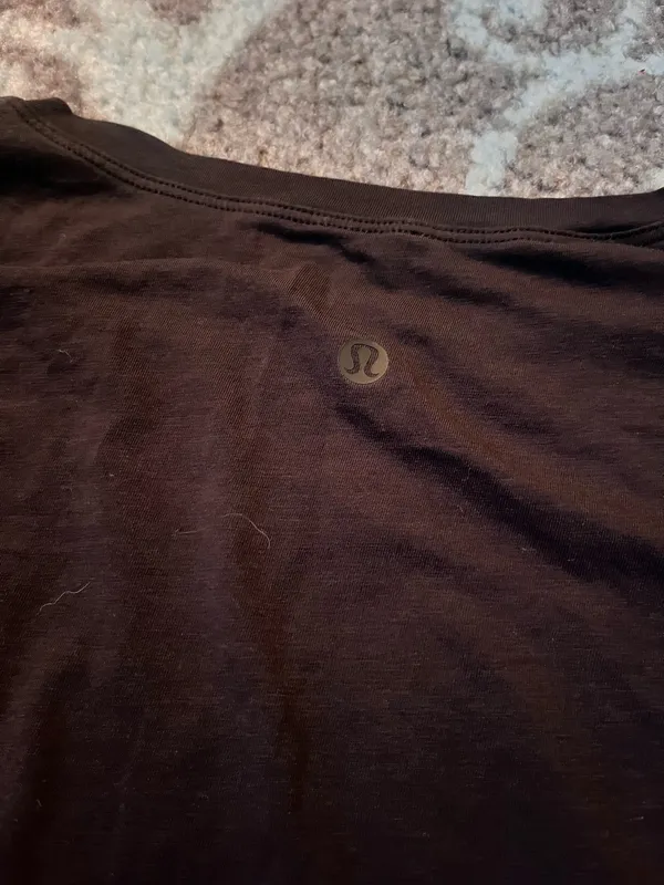 Lululemon athletica black short sleeve tee - Image 3