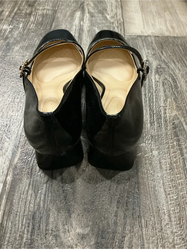 Jessica Simpson Black Patent Mary Jane Pumps with Jeweled Buckle Size 8.5 - Image 10