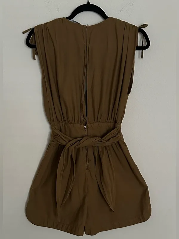 Zara Linen and Cotton Olive-Green Surplice Romper with Smocked Waist Size XS - Image 3