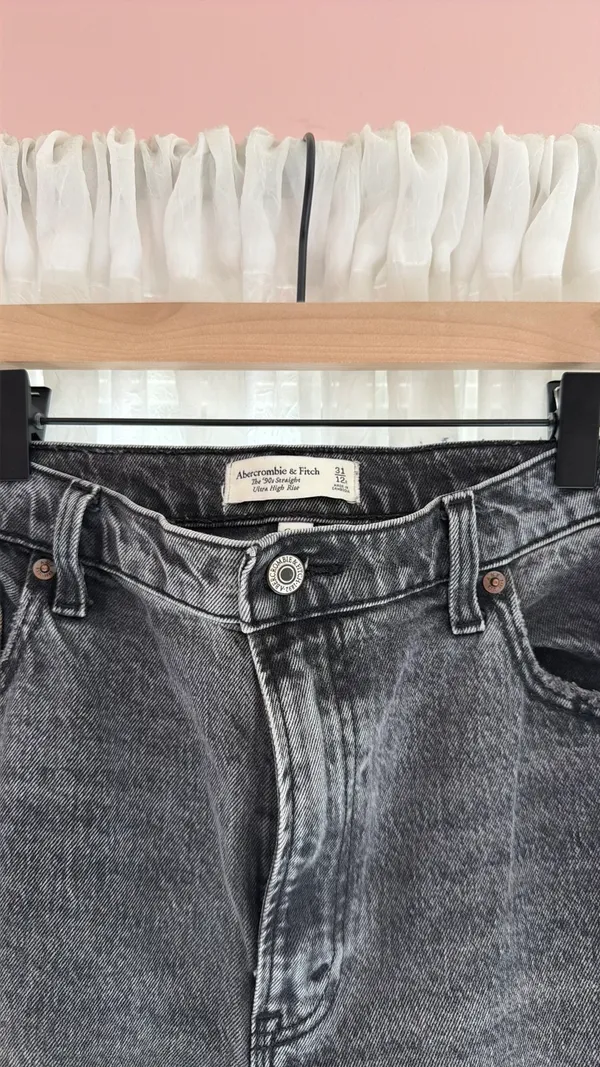 Abercrombie Straight 90s Ultra High-Rise Curve Love - Image 2
