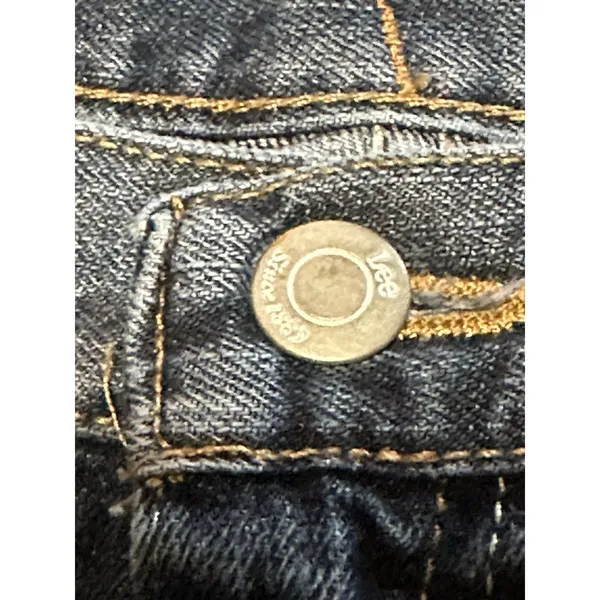 Wrangler Women’s Jeans Size 16R Blue Denim Straight Leg Mid Rise Made in Mexico - Image 7