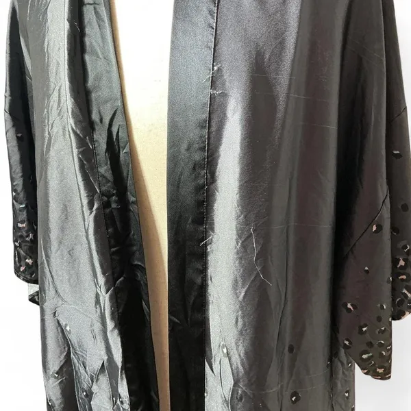 Victoria's‎ Secret Grey Satin Leopard Print Long Kimono Robe Duster XS/S - Image 2