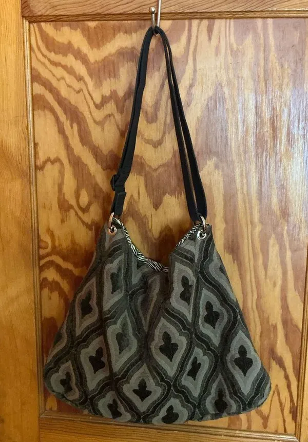 Lexi Winn Tapestry n Velvet Hobo Bag - Image 10