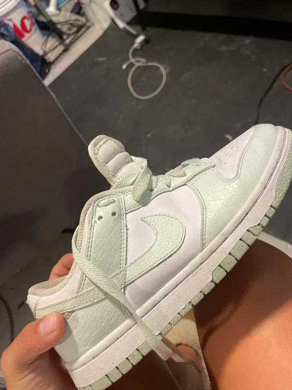 Nike Dunks Low - Image 4
