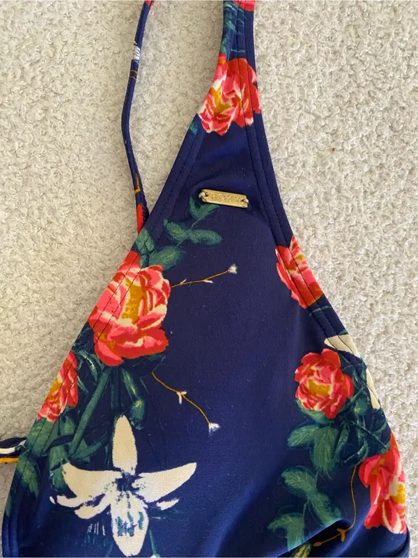 Roxy Navy Floral beach Bikini with Pink and Yellow Accents - Image 3