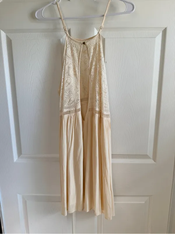 LF NWOT Native Rose Cream Lace-Trim Spaghetti Strap Dress - Image 3