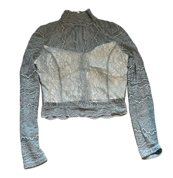 Amanlin Women’s Baby Blue Lace Long Sleeve Top - Image 2