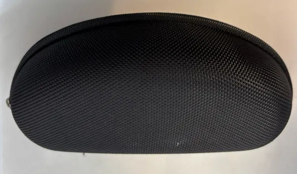 Oakley | Radar Array Soft Vault glasses case - Image 4
