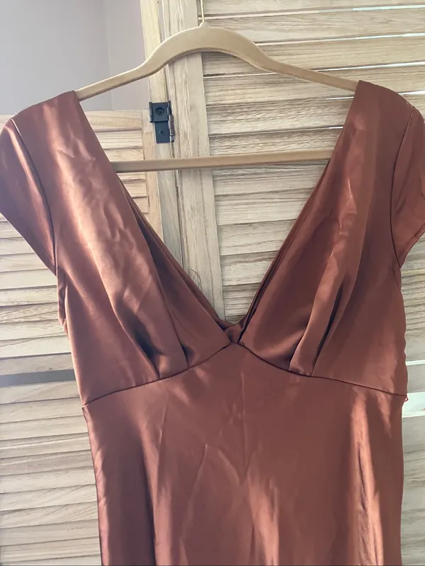 Women's Rust Satin V-Neck Evening Dress Medium NWT - Image 5