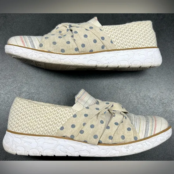 Muklucks Women’s Size 9 Beige Polka Dot Striped Boardwalk Stepping Out Sneakers - Image 2