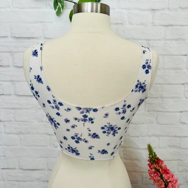 Boutique Ditsy Floral Crop Top - Image 4