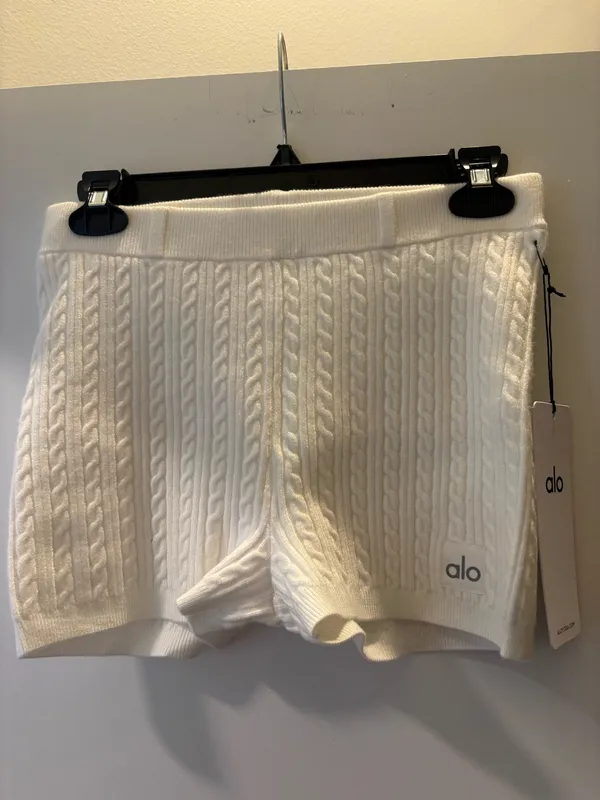 ALO Mini Cable High-Waist Sweater Short - Image 4