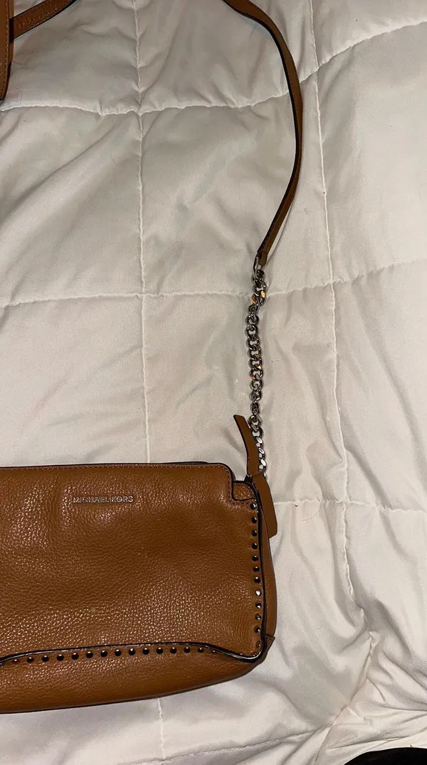 Crossbody - Image 3