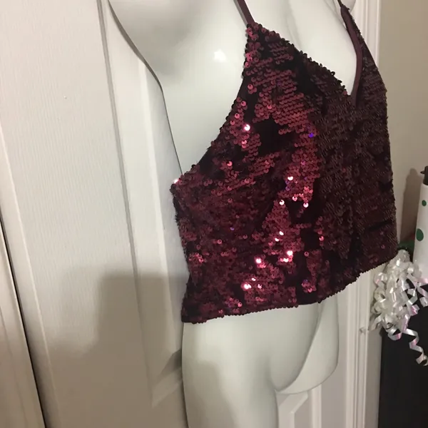 Sleeveless Crop Top🤗 Size L - Image 2