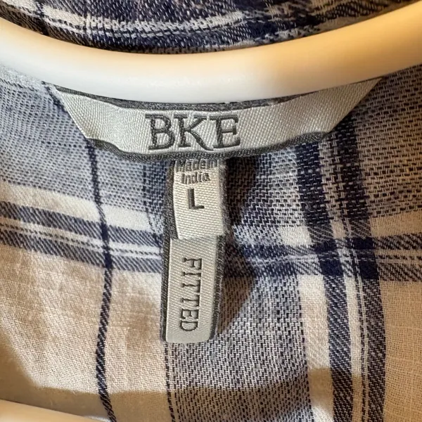 BKE Fitted Plaid Button‎ Down Shirt Blue Grey White Cotton Size Large - Image 2