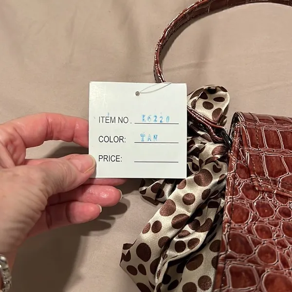 NWT Comely brown faux alligator handbag polka dot scarf that matches the lining - Image 6