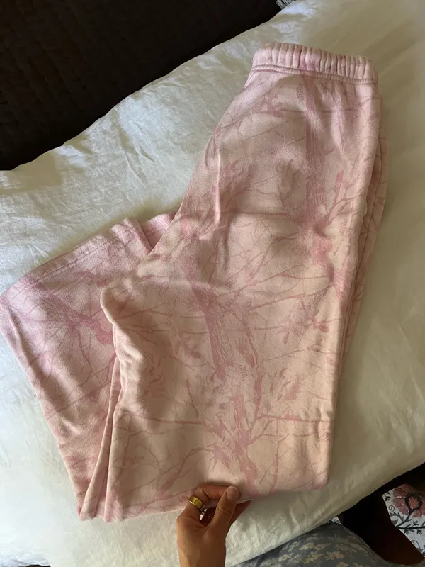 The iconic DAIRY BOY pink bubble gum sweats - Image 5