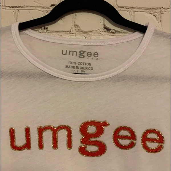 🇺🇸 NWOT Umgee White‎ Short Sleeve Logo Tee Shirt - Image 3