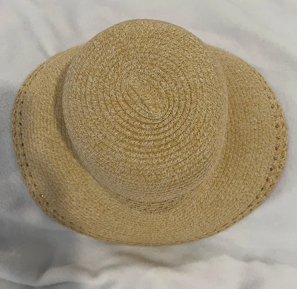 Stylish Tan Straw Hat by GIANI BERNINI - Image 3