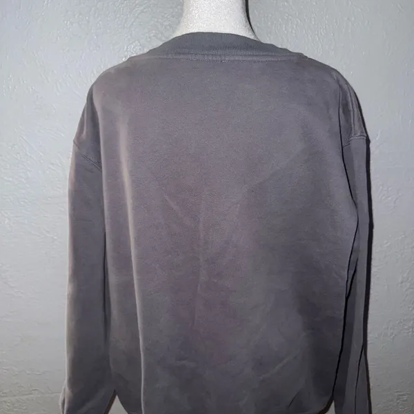 White Fox Gray Sweatshirt L/XL Vol. 5 (Last Slide Shows‎ Flaw Tiny Bleach Stain) - Image 5