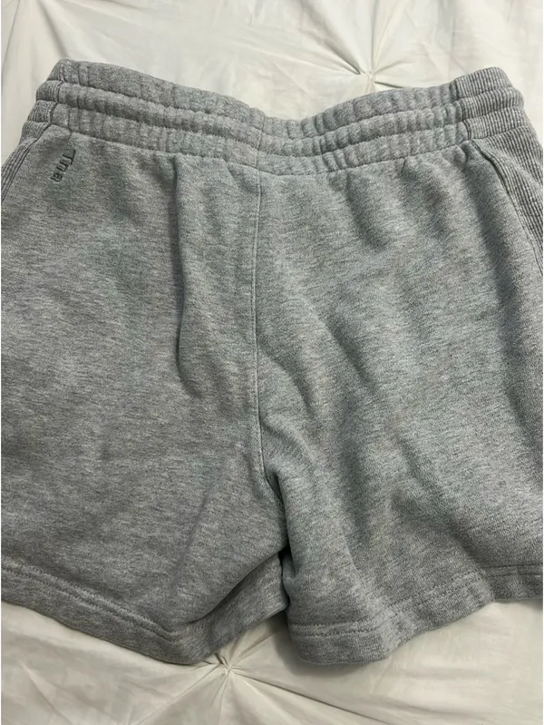 Aritzia Cozy Fleece Shorts TNA  - Image 3