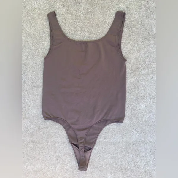 Babaton Aritzia Mauve Scoop-Neck Bodysuit minimalist classic basic effortless S - Image 3