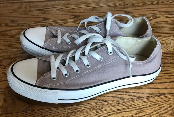 Converse Chuck Taylor All Star  Low Top Light Grey - Image 2