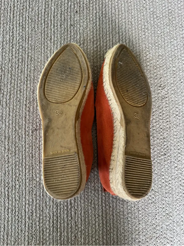 Fabiolas Floral Embroidered Coral Suede Leather Espadrilles Size 38 - Image 10