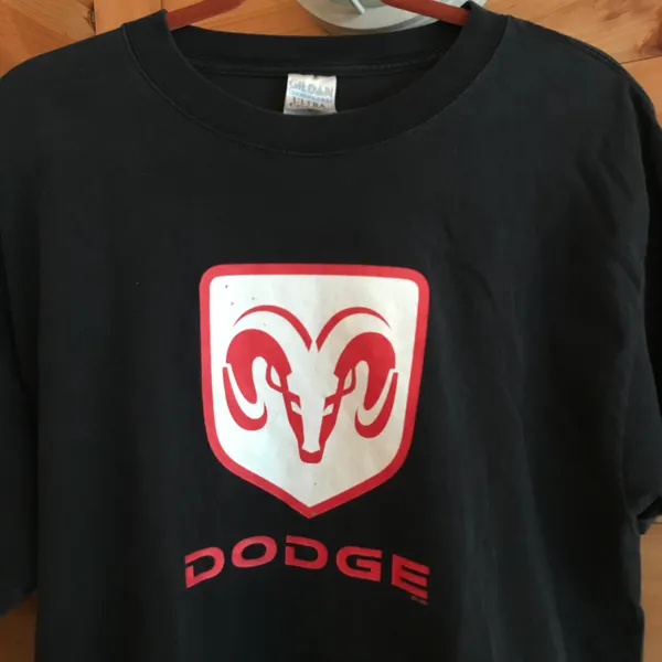 Gildan AMAZING BLACK/RED/WHITE DODGE RAM LOGO GRAPHIC TEE - Image 2