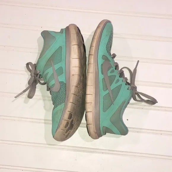 Nike free sneakers - Image 4