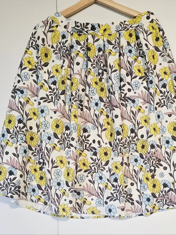 Modcloth Retro Yellow Floral Skirt Size L - Image 3
