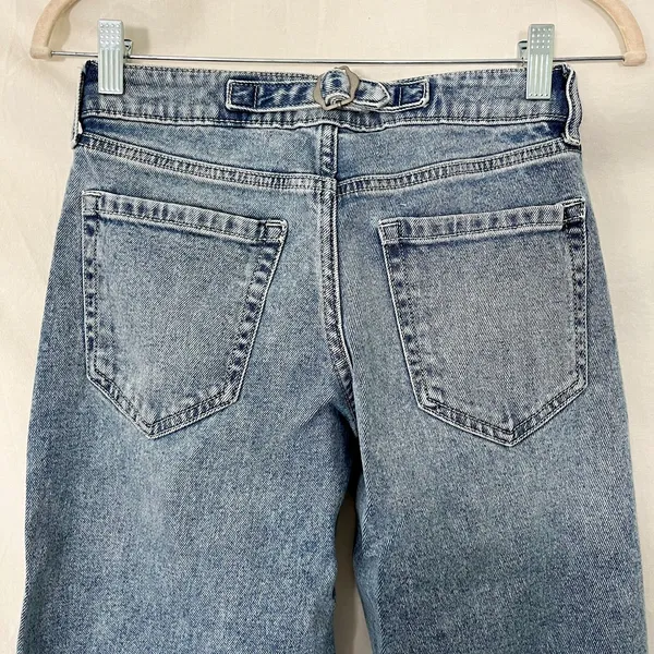 NWT Hollister Andi Adjustable Waist Low-Rise Light Wash Back Buckle Baggy Jeans - Image 9
