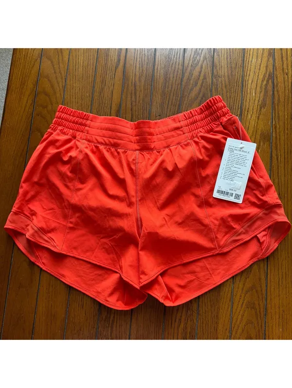 Lululemon Hotty Hot Short High Rise 4” Cherry Ember Size 14 NWT - Image 2