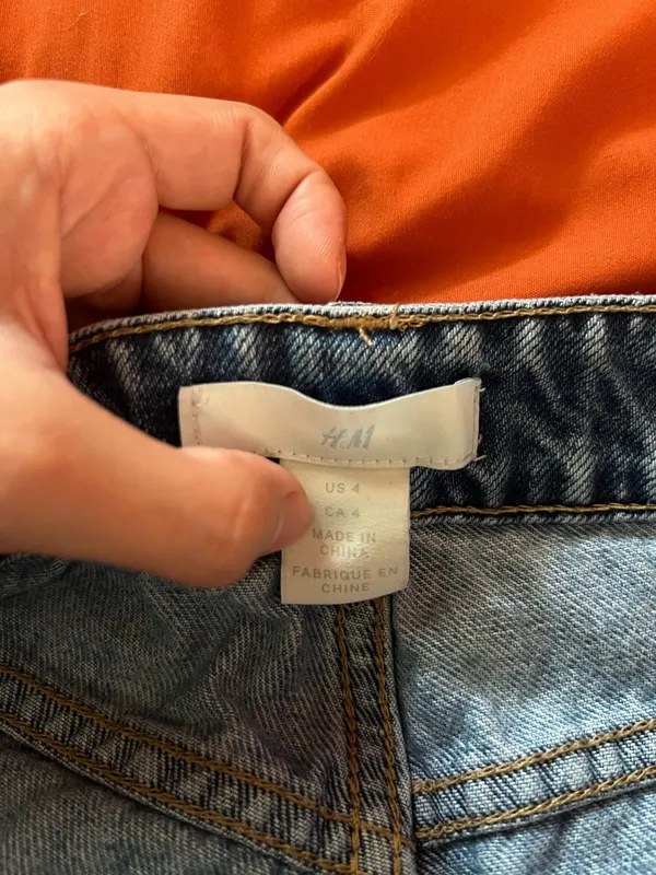 H&M High-Waisted Shorts Denim - Image 3