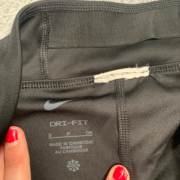 Nike Women's Black skort - Image 4