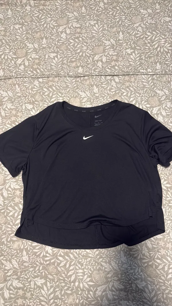 Nike Black Cropped Dri-Fit Top - Image 4