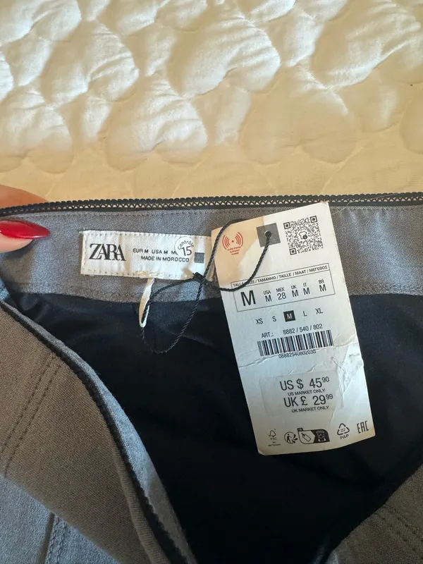 Zara grey mini skirt - Image 2
