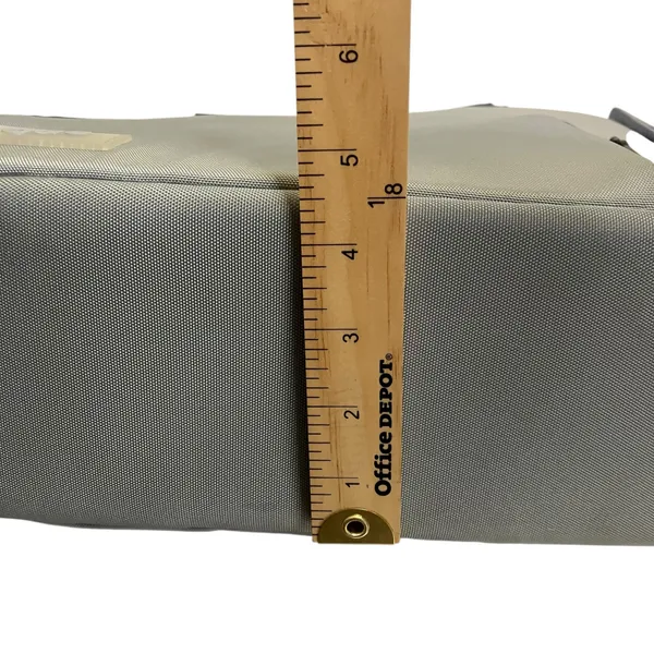 Que The Everywhere Convertible Totepack Gray - Image 9