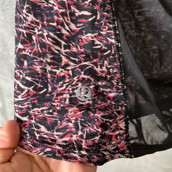 Lululemon Sunshine Salutation Tank Mini Ripple‎ Boom Juice Size 10 Athleisure - Image 3