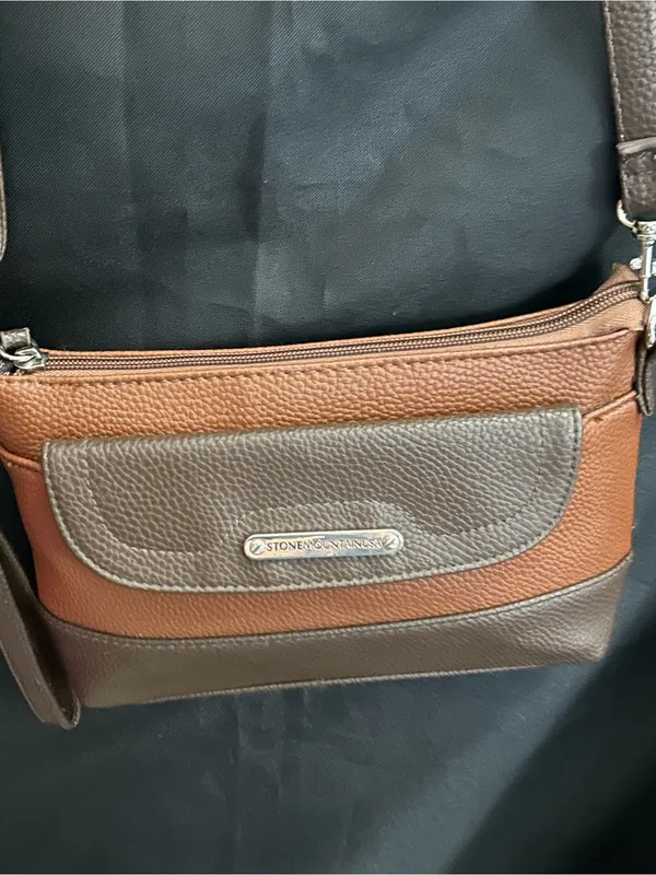 Stone Mountain Accessories Brown Two-Tone Leather Crossbody Bag - Image 10