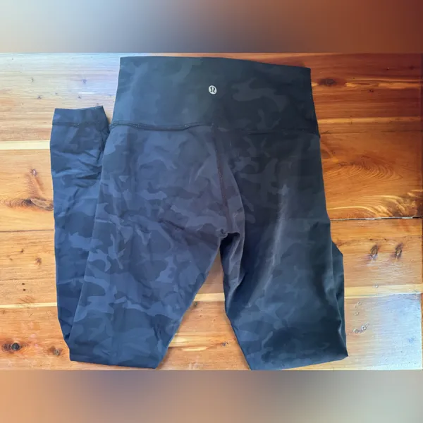 Lululemon Wunder Under High-Rise Tight 28” – Full-On Luxtreme in Black Camo 6 - Image 2